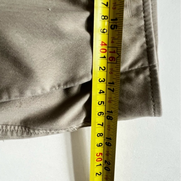 Under Armour Men’s 10” Shorts Khaki Tan Golf Outdoor Size 38 - Picture 6 of 8